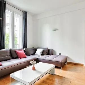 Quartier Champs-elysees 4 Free Netflix , Parigi Francia